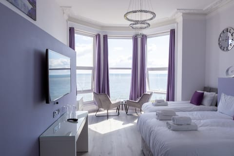 Superior Triple Room, Ensuite, Sea View