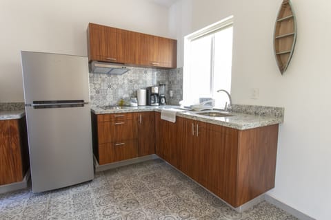 Superior Double Room | Private kitchen | Fridge, cookware/dishes/utensils