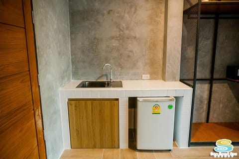 Fridge, electric kettle