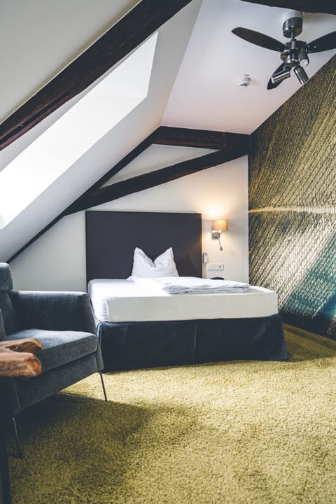 Jung und verliebt (french double bed) | In-room safe, desk, soundproofing, free WiFi