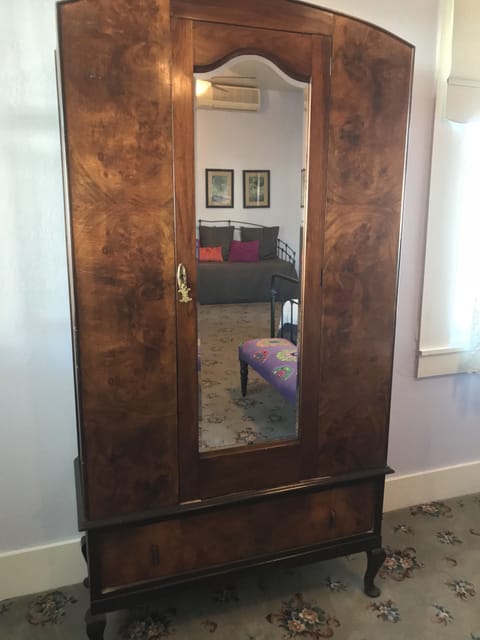 Deluxe Single Room, 1 Bedroom | 1 bedroom, individually decorated, free WiFi, bed sheets