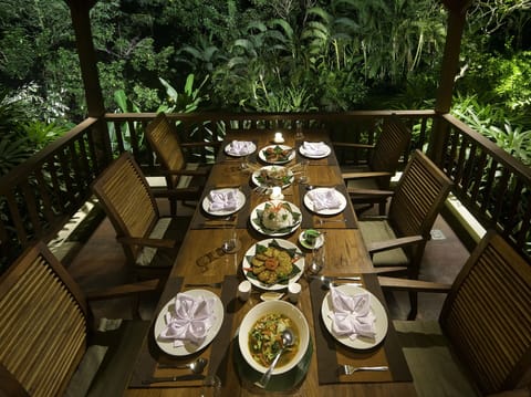 Villa | Dining room