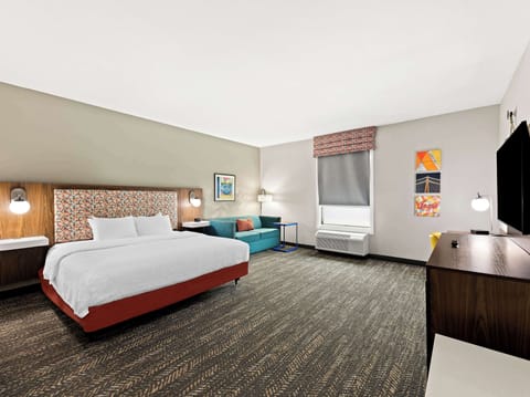 Suite, 1 King Bed, Accessible, Refrigerator (Bathtub) | Premium bedding, down comforters, pillowtop beds, desk