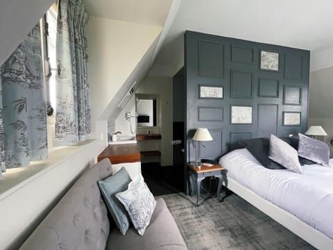 Standard Room, Seine | Premium bedding, Select Comfort beds, free minibar, in-room safe