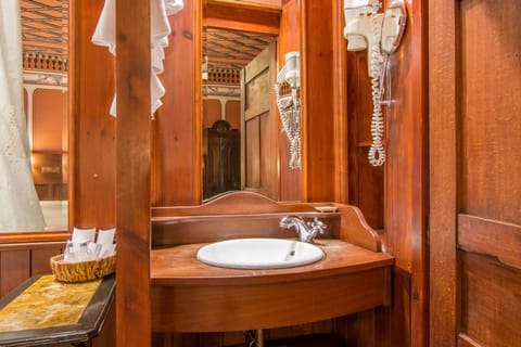 Antique Room with ancient bathtub | Bathroom | Combined shower/tub, jetted tub, hair dryer, bathrobes