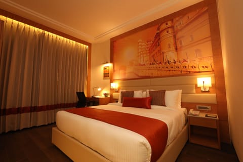 Standard Double Room | Minibar, desk, iron/ironing board, free WiFi