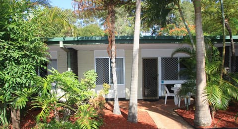 Garden Villa Two Bedroom - One Queen & One Double Bed | Garden view