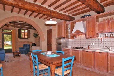 Family Villa, Multiple Bedrooms, Mountainside (Villa Casacheta) | Private kitchen | Fridge, microwave, oven, stovetop