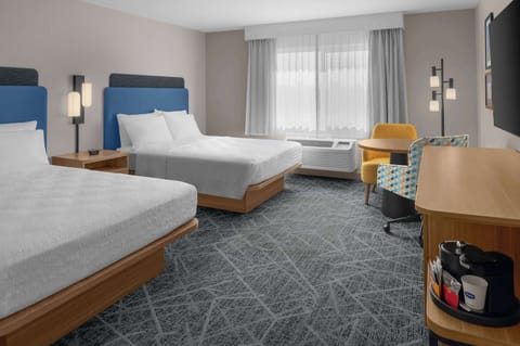 Premium bedding, pillowtop beds, in-room safe, desk