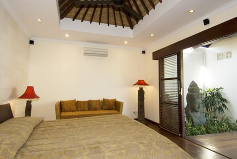 Villa, 2 Bedrooms | 1 bedroom, premium bedding, minibar, in-room safe