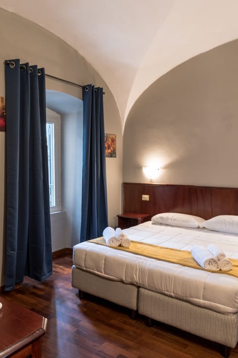 Double or Twin Room | Desk, laptop workspace, free WiFi, bed sheets