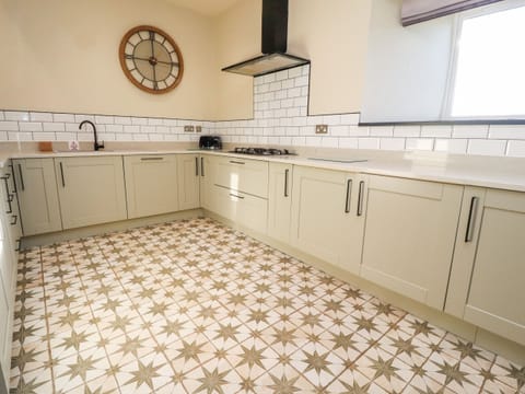 Fridge, dishwasher, electric kettle, toaster