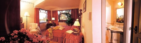 Superior Duplex | Minibar, desk, free WiFi, bed sheets