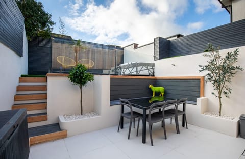 Cottage, Private Bathroom | Garden