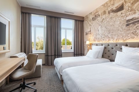 Business Twin Room (With Extra Bed) | Memory foam beds, minibar, in-room safe, individually decorated