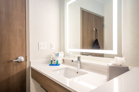 Standard Room | Bathroom | Designer toiletries, hair dryer, towels, soap