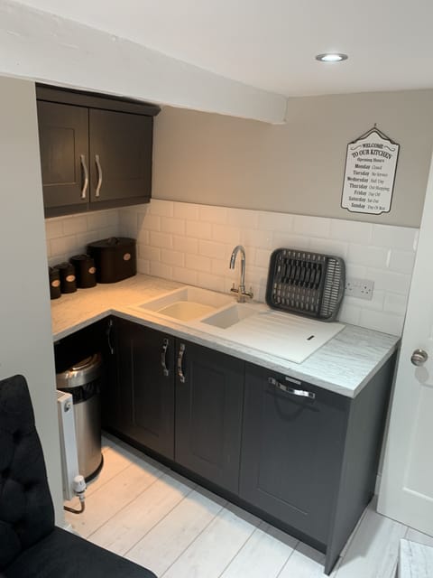 Apartment | Private kitchen | Fridge, microwave, oven, stovetop