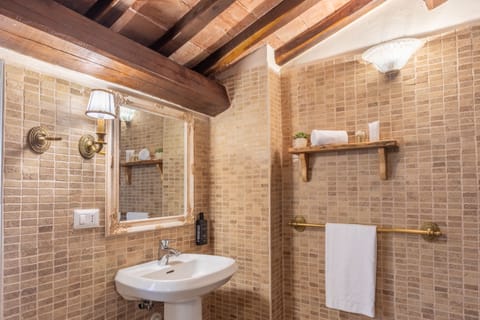 Royal Suite, Sauna | Bathroom | Hair dryer, bathrobes, slippers, bidet