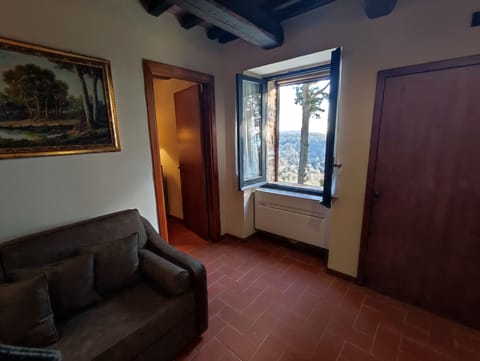 Family Room | Premium bedding, minibar, in-room safe, blackout drapes