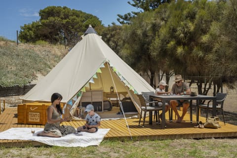 Family Bell Tent | Free WiFi, bed sheets