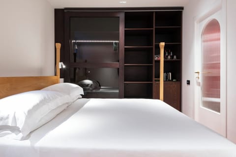 Deluxe Double Room | Premium bedding, down comforters, minibar, in-room safe