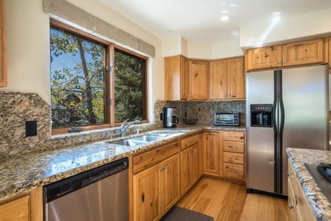 Condo, 2 Bedrooms | Private kitchen | Dining tables