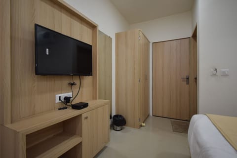 Deluxe Double Room | Free WiFi, bed sheets