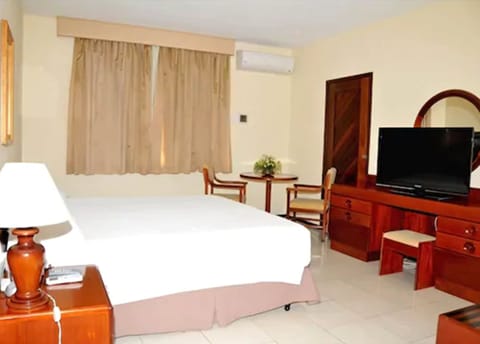 Standard Double Room, 1 Double Bed | Minibar, desk, blackout drapes, free WiFi