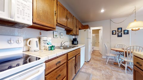 Condo, 1 King Bed with Sofa bed, Patio, Mountain View (Hidden Valley Homestead) | Private kitchen | Coffee/tea maker