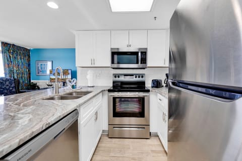 Premium Condo, 2 Bedrooms, Balcony, Ocean View | Private kitchen | Fridge, microwave, oven, stovetop