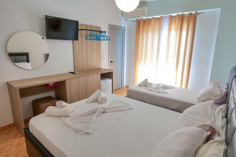 Triple Room, Balcony | Bed sheets
