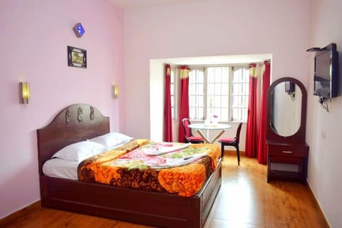 Deluxe Double Room | Premium bedding, individually furnished, desk, free WiFi