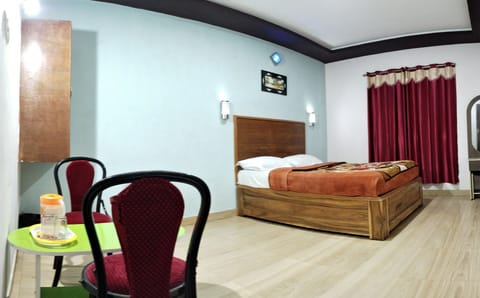 Standard Double Room | Premium bedding, individually furnished, desk, free WiFi