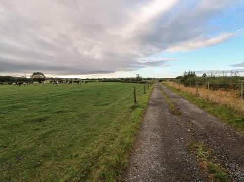 Cottage | Property grounds