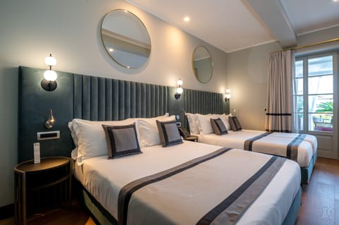 Doppia Queen | Frette Italian sheets, premium bedding, down comforters, minibar