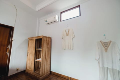 Standard Double Room | Desk, free WiFi