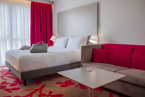 Classic Twin Room | Premium bedding, pillowtop beds, minibar, in-room safe