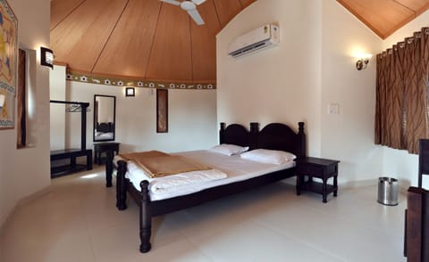 Traditional Room | In-room safe, bed sheets, wheelchair access