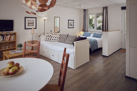 Family Room | In-room safe, desk, iron/ironing board, free WiFi