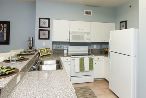 Superior Suite, 3 Bedrooms, Oceanfront | Private kitchen | Full-size fridge, microwave, oven, stovetop