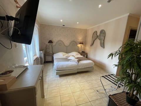 Superior Double Room | 1 bedroom, Egyptian cotton sheets, premium bedding