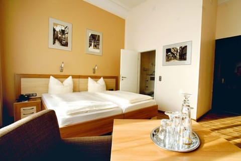 Superior Double Room | Premium bedding, desk, iron/ironing board, free WiFi