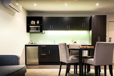 Apartment, 1 Bedroom, Jetted Tub | Private kitchen | Fridge, microwave, stovetop, dishwasher