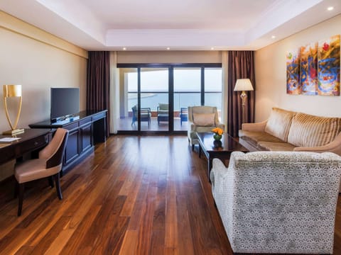 Suite, 3 Bedrooms, Sea View | Premium bedding, memory foam beds, minibar, in-room safe