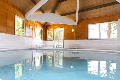 Indoor pool, seasonal outdoor pool, sun loungers