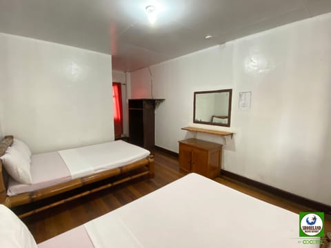 Family Double Room | Free WiFi, bed sheets