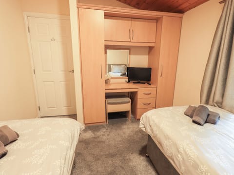 Cottage | 2 bedrooms, individually decorated, individually furnished, free WiFi