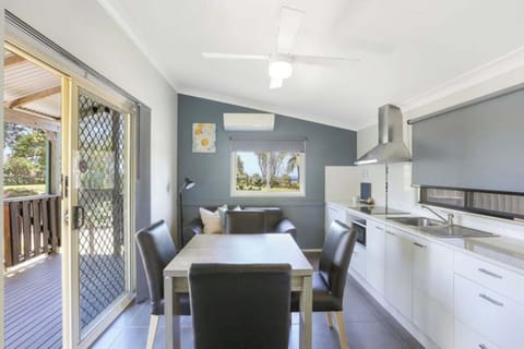 Standard Cabin - Sleeps 4 | In-room dining