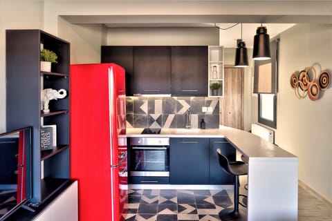 Presidential Apartment | Private kitchenette | Full-size fridge, oven, stovetop, espresso maker