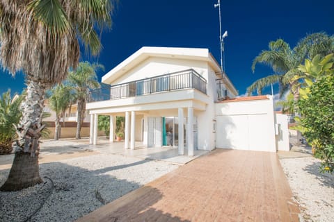 Villa, 4 Bedrooms, Smoking, Private Pool | Property entrance